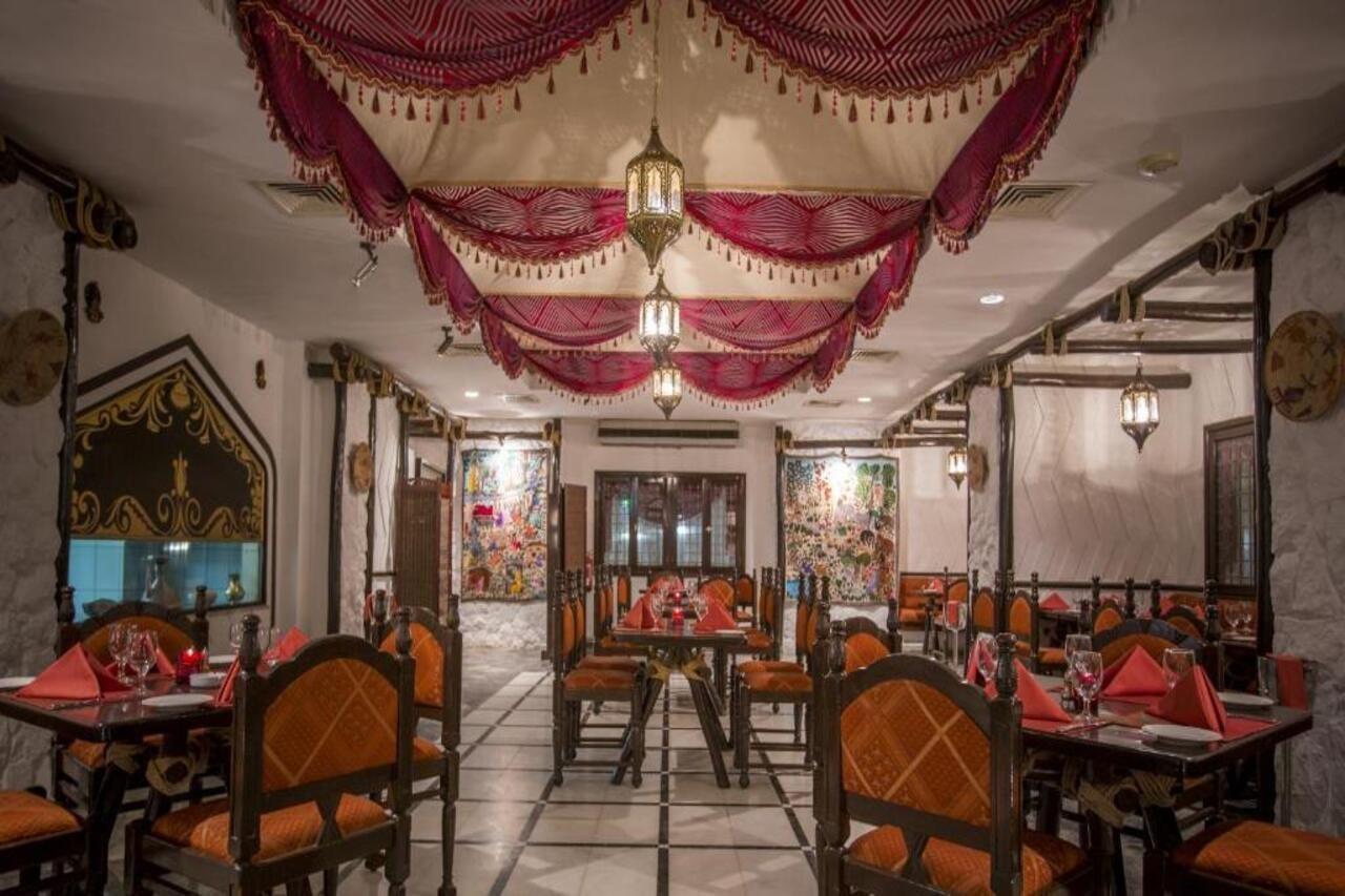 Danat Al Ain Resort Ngoại thất bức ảnh The interior of the restaurant