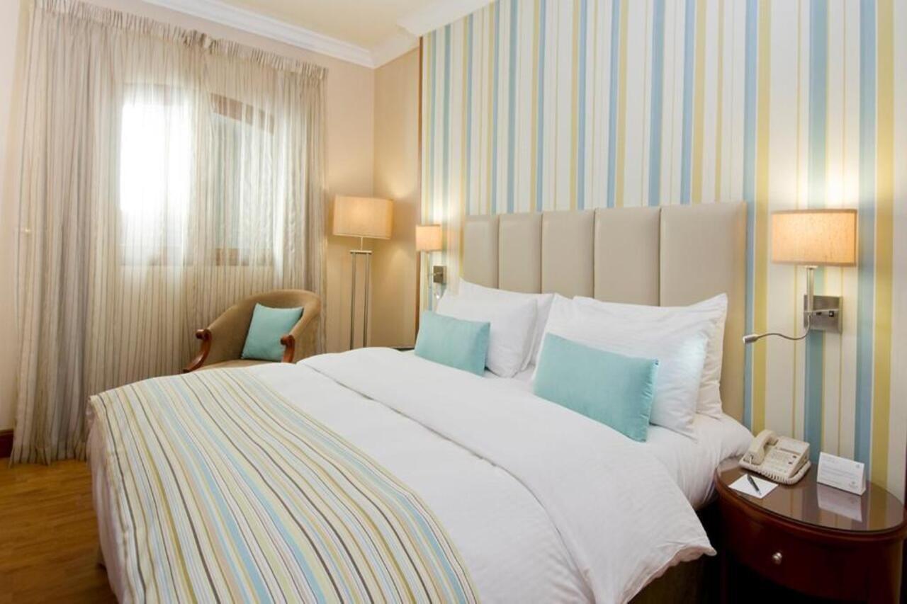 Danat Al Ain Resort Ngoại thất bức ảnh A bedroom