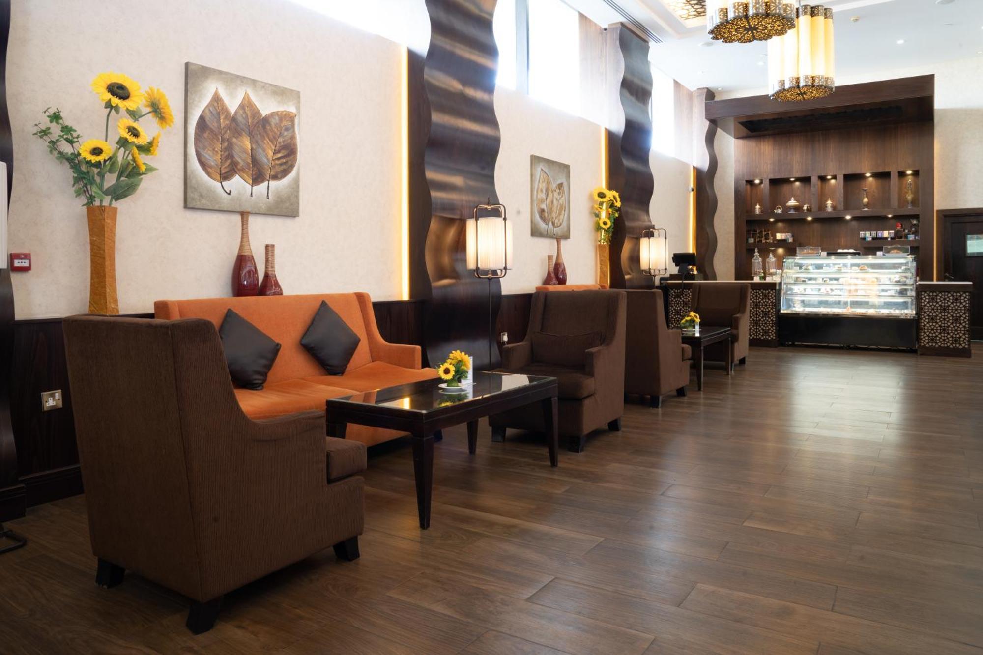 Danat Al Ain Resort Ngoại thất bức ảnh The lobby of the hotel