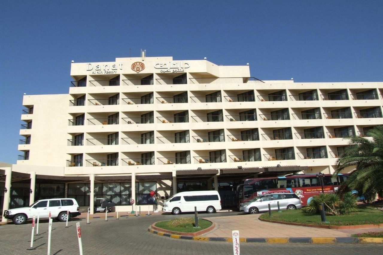 Danat Al Ain Resort Ngoại thất bức ảnh The hotel in 2011