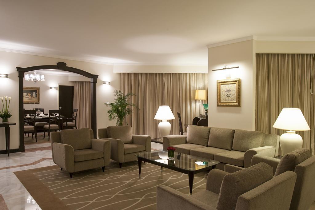 Danat Al Ain Resort Ngoại thất bức ảnh A living room